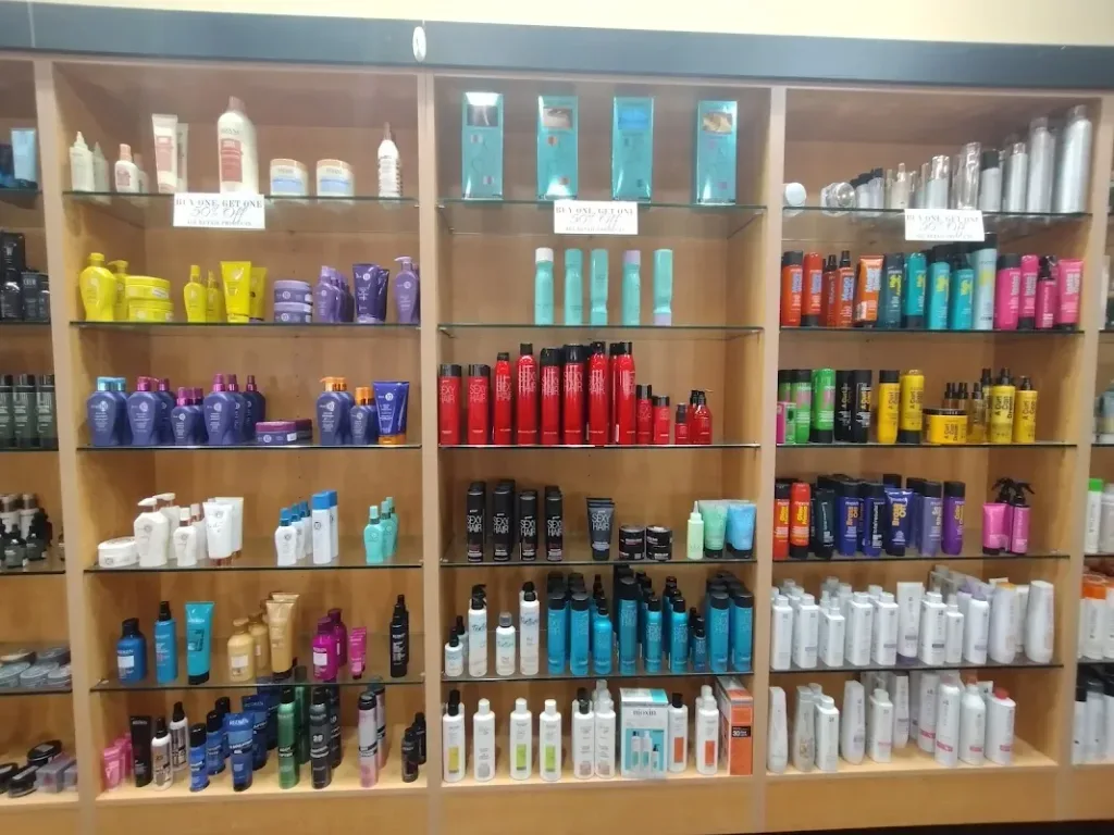 HOLIDAY HAIR — Hair salon in Camp Hill